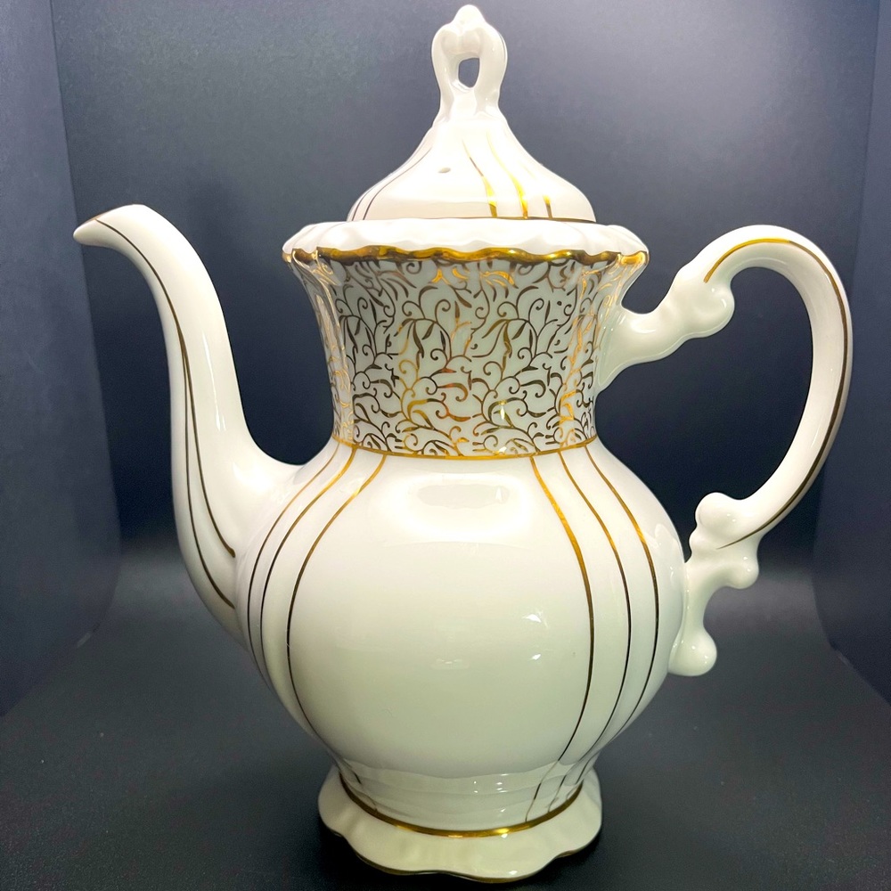 Vintage Seyei 1030 Coffee Server White with Gold Trim Japan 8.25"